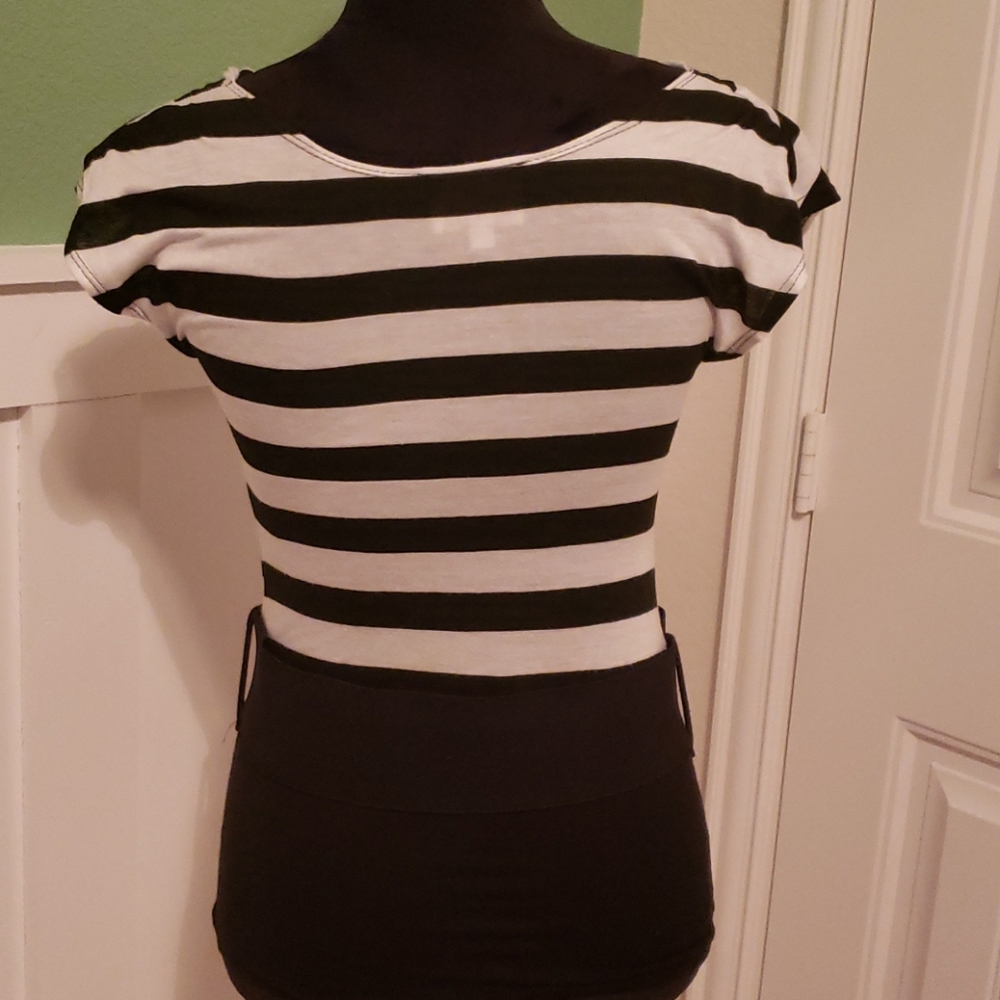Top - Picture 4 of 6